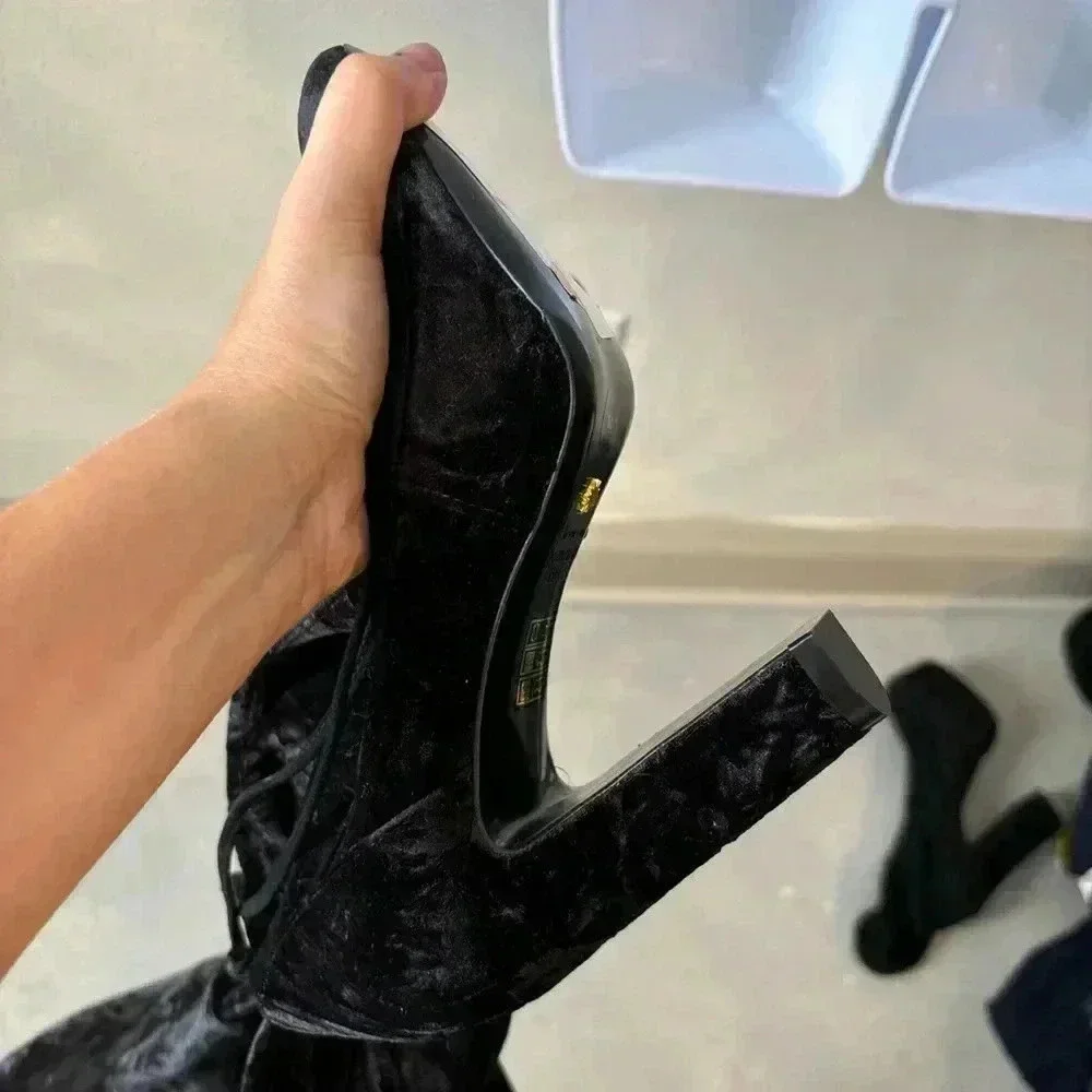 STUART WEITZMAN
Vidaland Convertible Boot in Black Crushed Velvet - Picture 10 of 11
